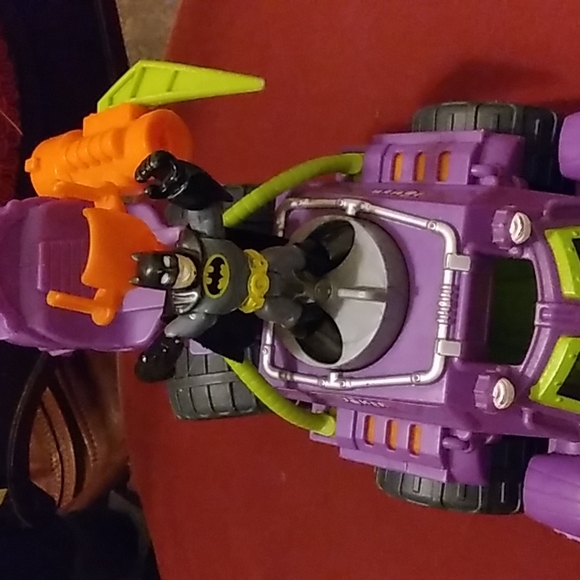 COPY - VINTAGE BENDABLE.."DC COMICS"  BATMAN FIGURINE..GRAY & BLACK..3" - Picture 5 of 7